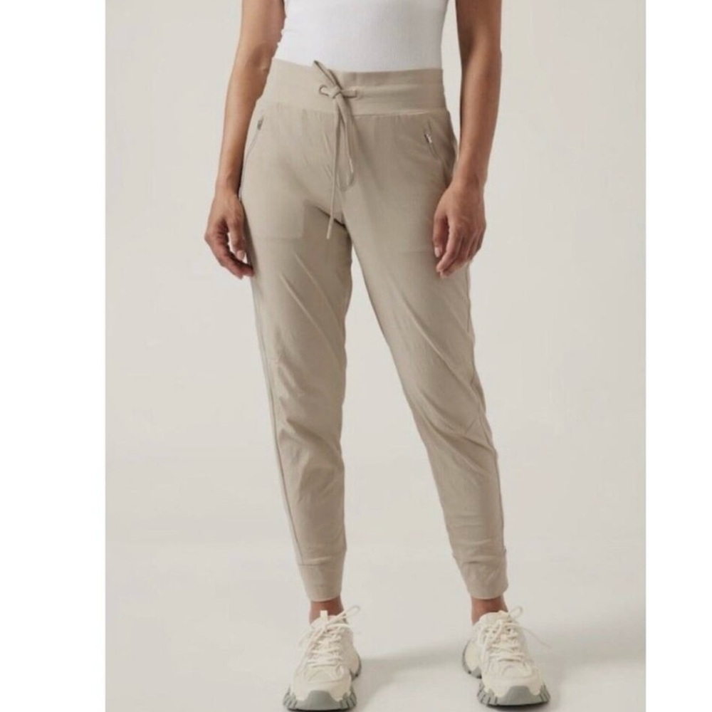 Athleta Trekkie North Jogger Pants Size 8